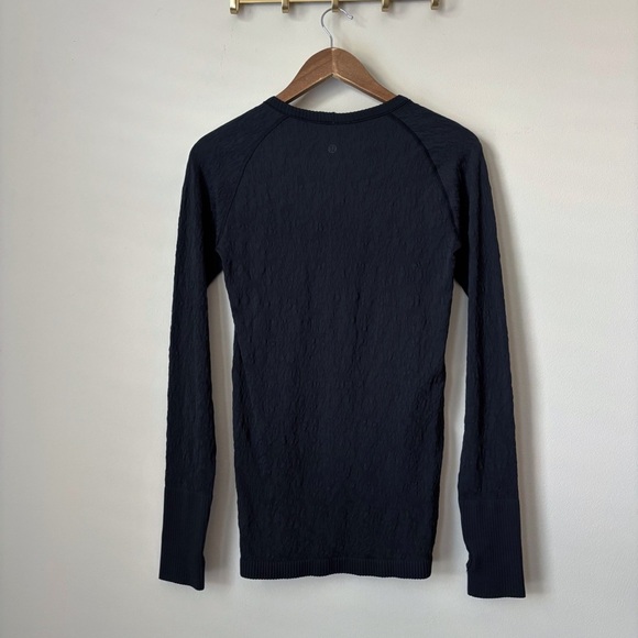 Lululemon Rest Less Pullover Top Sz 4 Black Animal Print - Picture 7 of 9